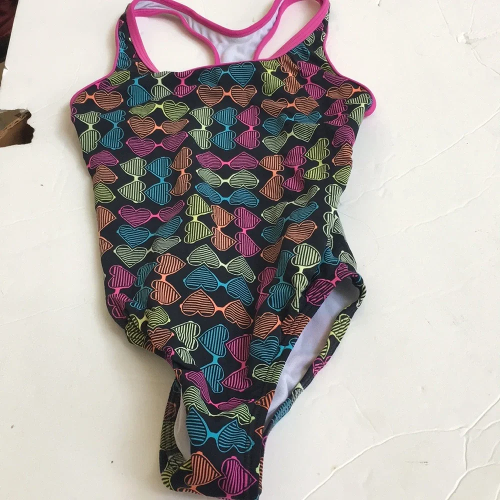 FINAL MARKDOWN Girls speedo swimsuit 8